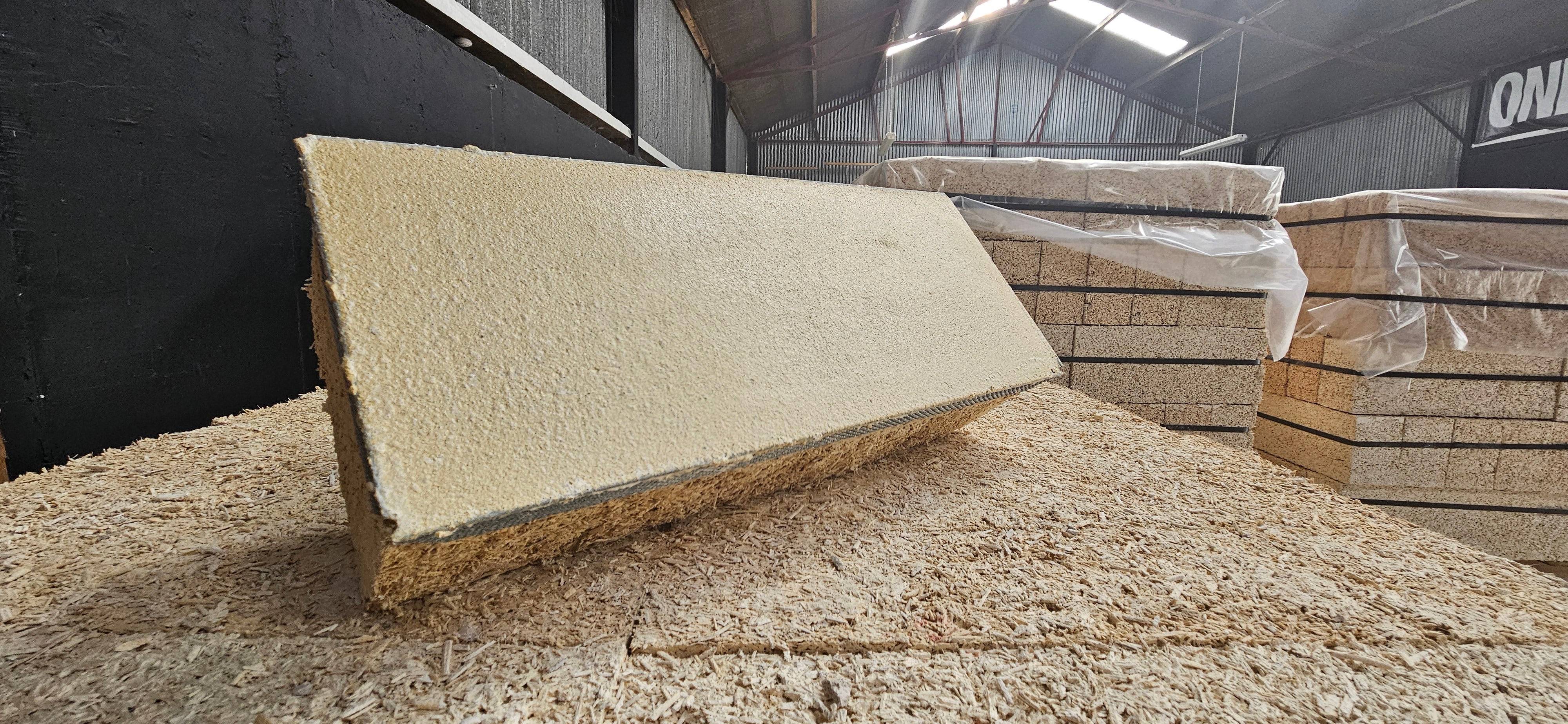 Hemp Lime Plaster on Hemp Brick Product Demo 